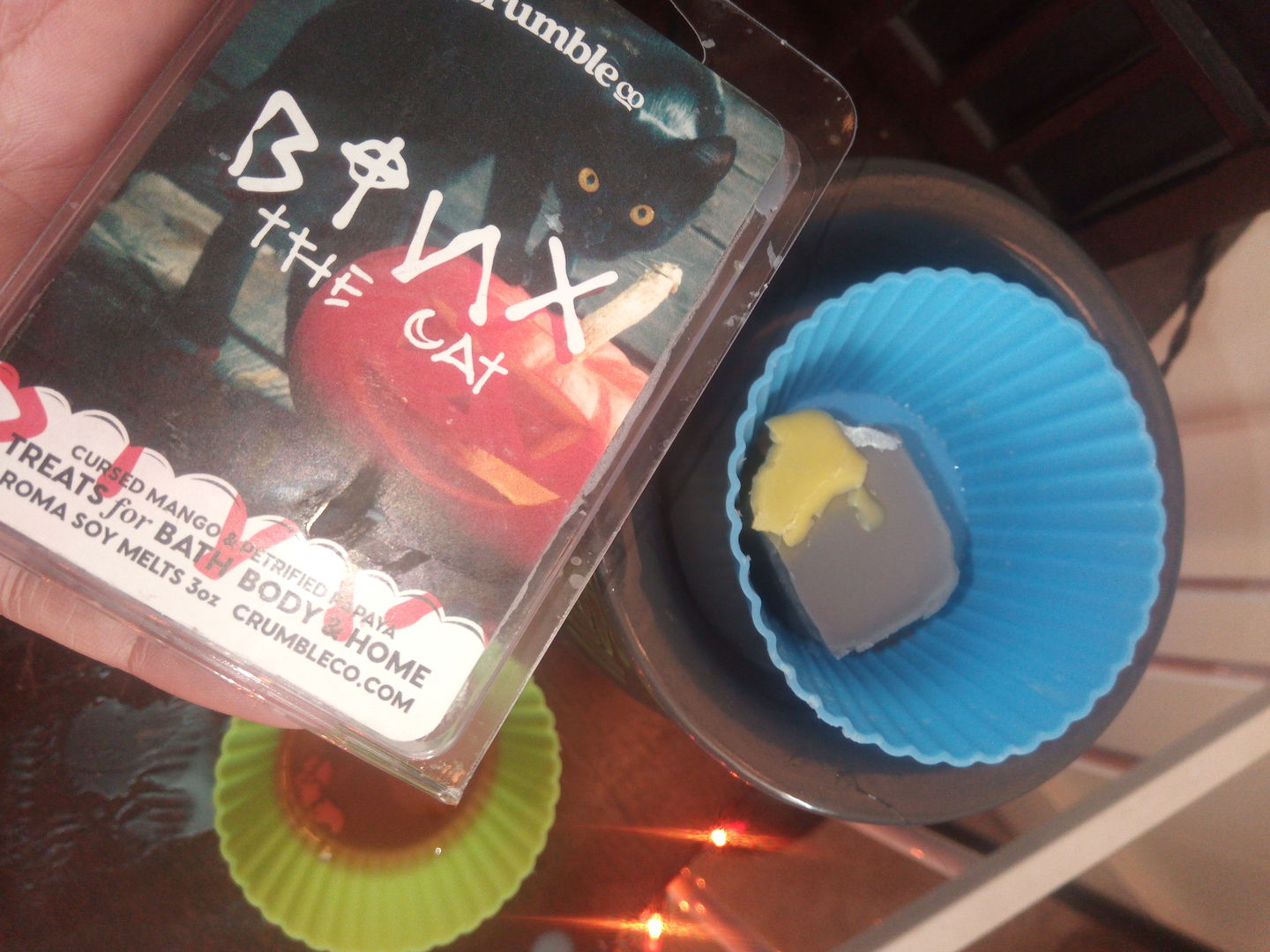 Customer photo review of Binx the Cat Wax Melt