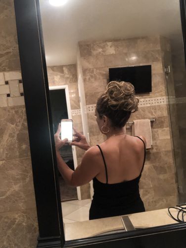 Customer photo review of JuvaBun Messy Bun