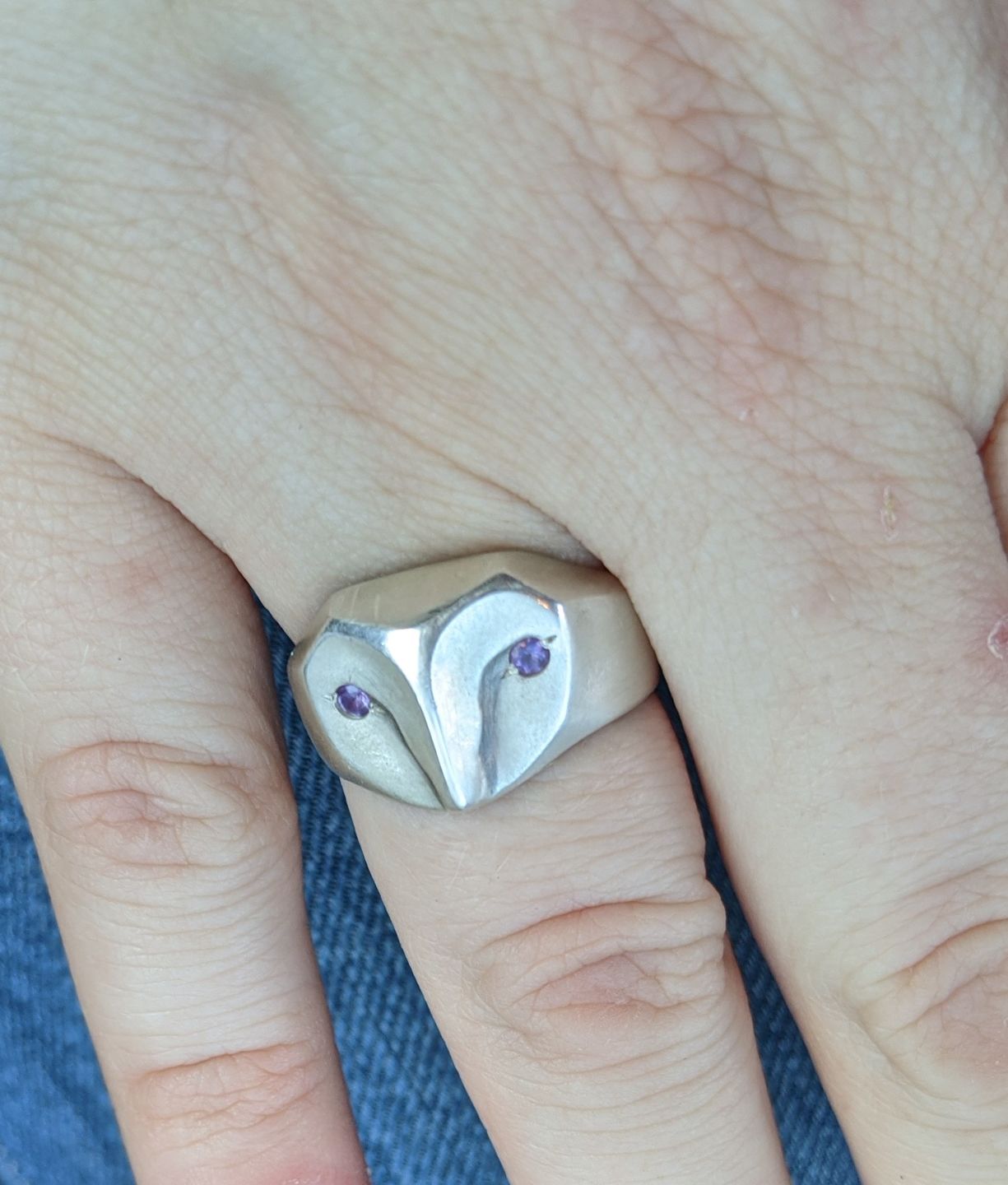 Customer photo review of Owl Ring with Amethyst Eyes