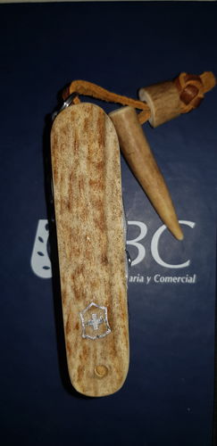 Customer photo review of Kit de Cachas para Navaja Victorinox de Cuerno de Venado - Bucks Designs