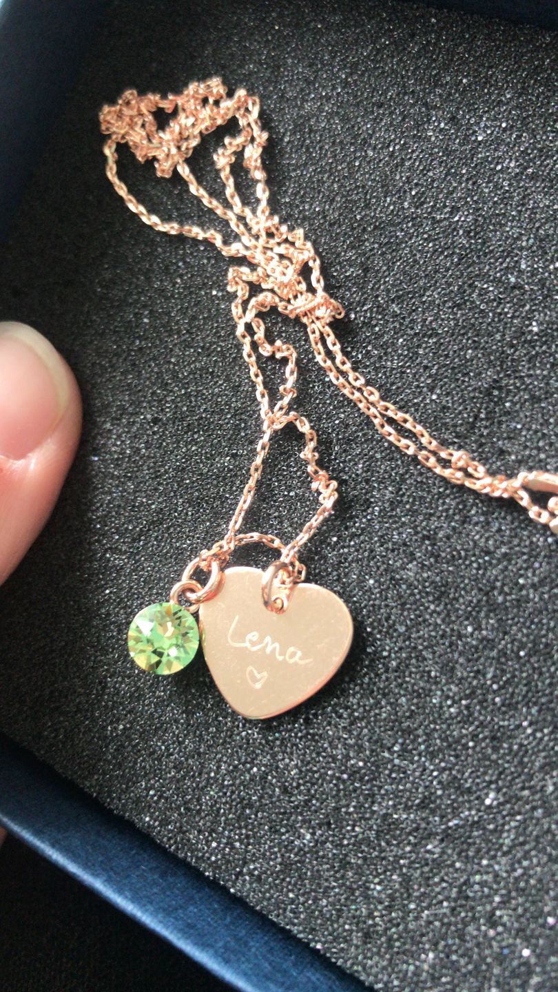 Customer photo review of Personalisierte Herzkette mit Gravur aus 925 Sterling Silber