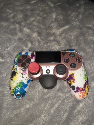 Customer photo review of Green Motif - PS4 Controller Skin