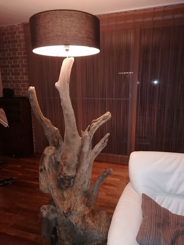 Customer photo review of Standlampe Teak Wurzelholz  RIAZ  | inkl. Lampenschirm