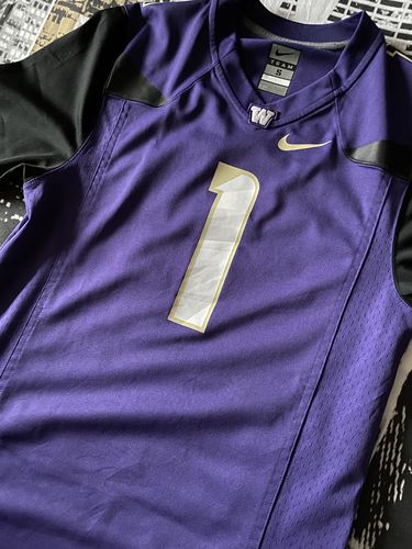 Customer photo review of Maillot de football NCAA - Washington Huskies - S