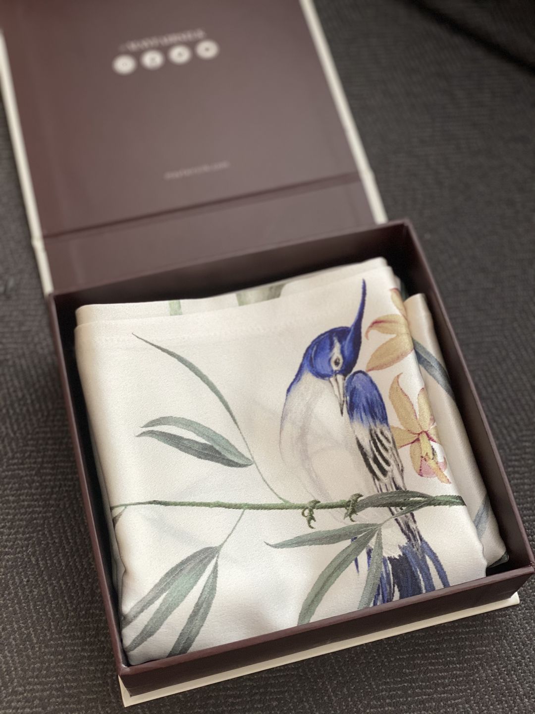 Customer photo review of Hummingbird Pure Silk Pillowcase
