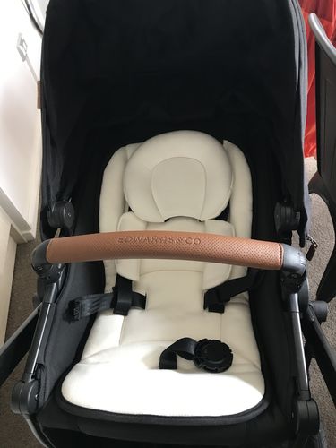 Customer photo review of Oscar Mx Newborn Insert Cushion