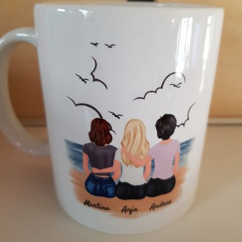 Customer photo review of Lieblingsschwestern - Personalisierte Tasse (3 Personen)