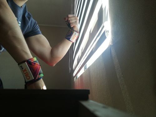 Customer photo review of Muñequera Crossfit Psicodelic