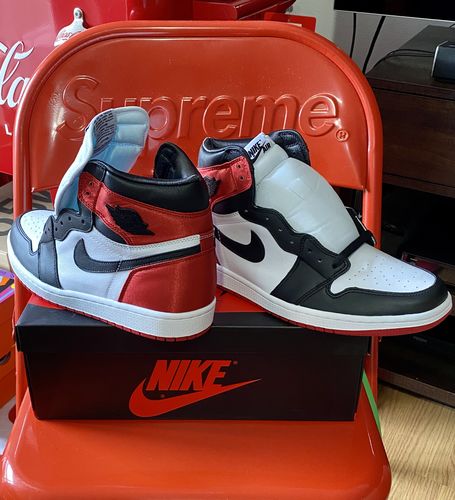 Customer photo review of Jordan 1 Retro High Satin Black Toe (W)