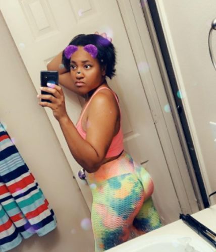 Customer photo review of GYMKARTEL® ANTI-CELLULITE AND PUSH UP LEGGINGS - TIE-DYE YELLOW