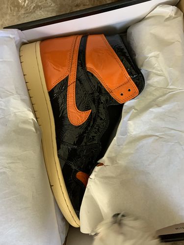 Customer photo review of Jordan 1 Retro High Shattered Backboard 3.0