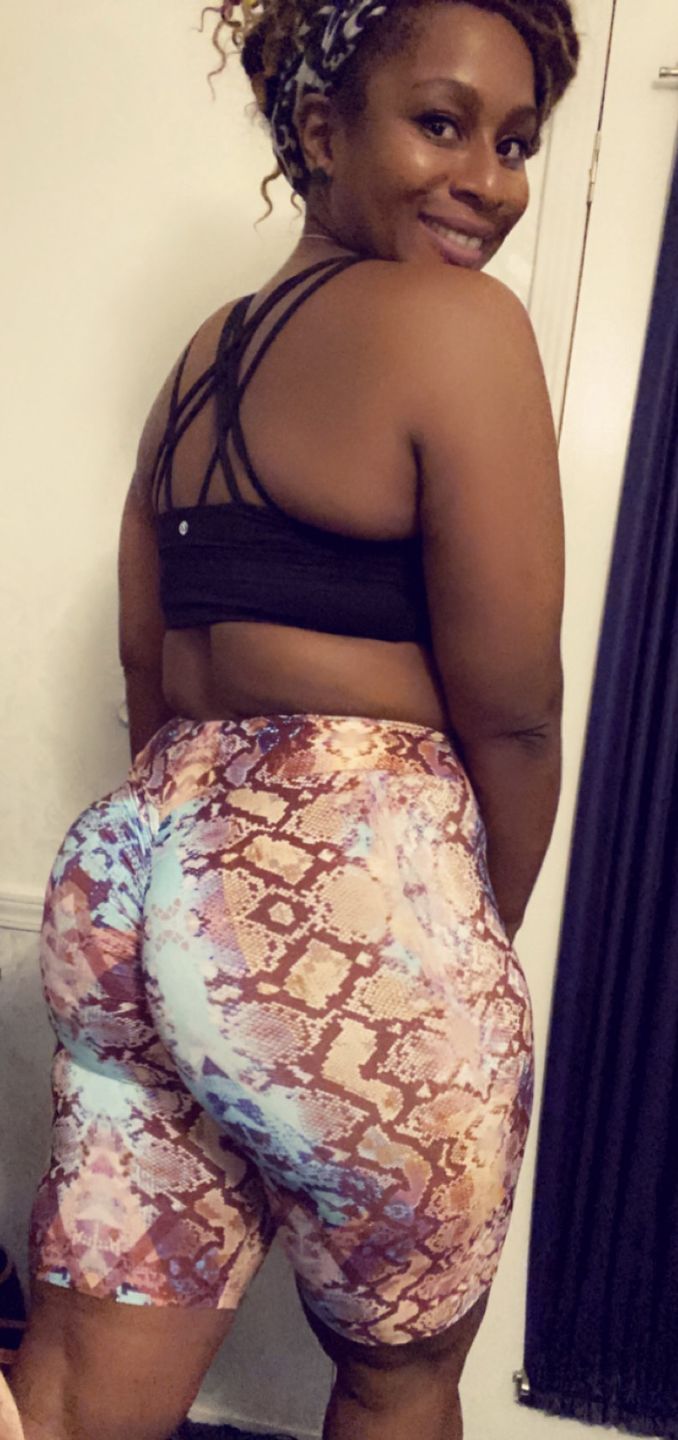 Customer photo review of Cobra High Waist Scrunch Shorts