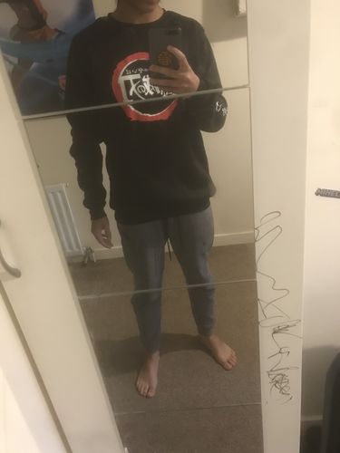 Customer photo review of Demon Slayer - Sweatshirt