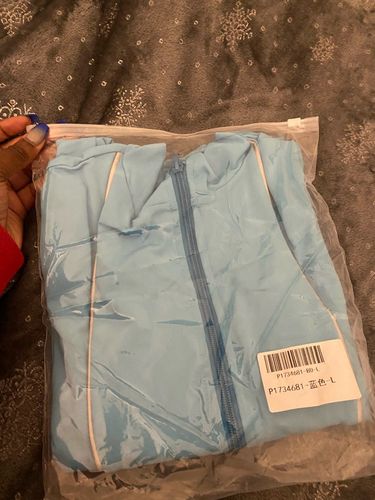 Customer photo review of Combinaison short longue manche et fermeture