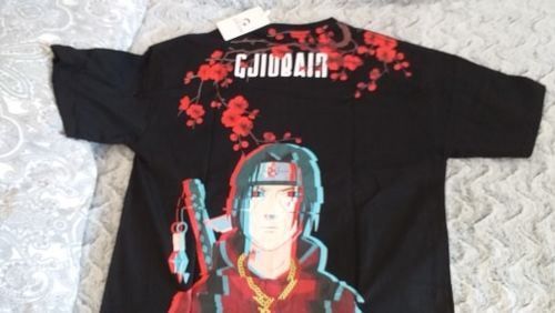Customer photo review of Itachi Uchiha - Streetwear T-shirt