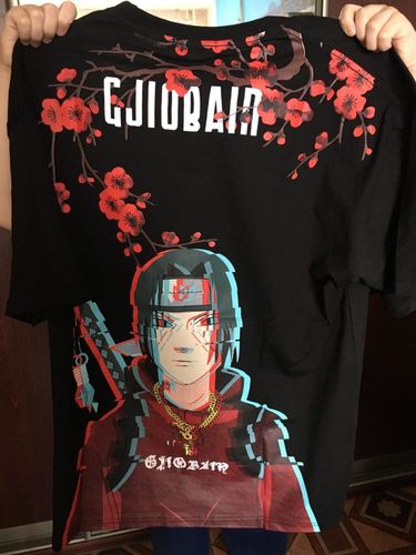 Customer photo review of Itachi Uchiha - Streetwear T-shirt