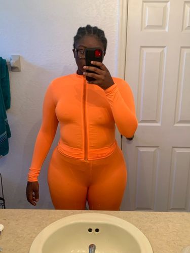 Customer photo review of Ensemble pantalon et gilet col haut avec fermeture