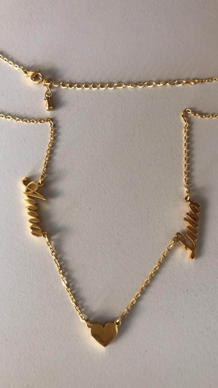 Customer photo review of LOANYA personalisierbare Herzkette mit zwei Namen