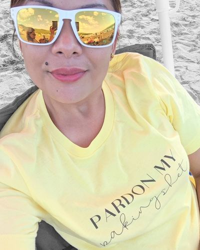 Customer photo review of Pinoy Pakingshet Funny Filipino T-Shirt