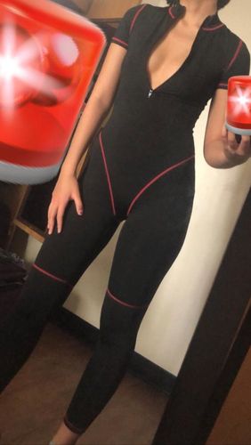 Customer photo review of Combinaison noir longue bande rouge