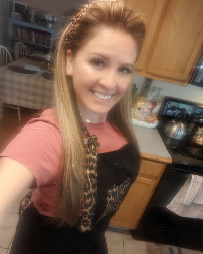 Customer photo review of Leopard Two Tone Apron