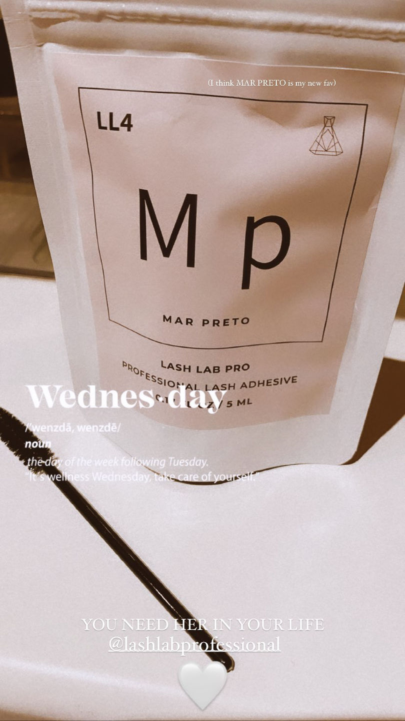 Customer photo review of Mar Preto Black Lash Adhesive