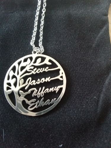 Customer photo review of Mon meilleur cadeau ©  : Collier Arbre de Vie Unisex Personnalisé