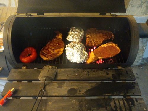 Reseña con foto de un cliente sobre Rib Eye Steak