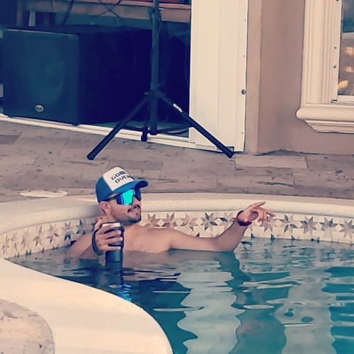 Customer photo review of XYPE FUTURE Negro-Azul