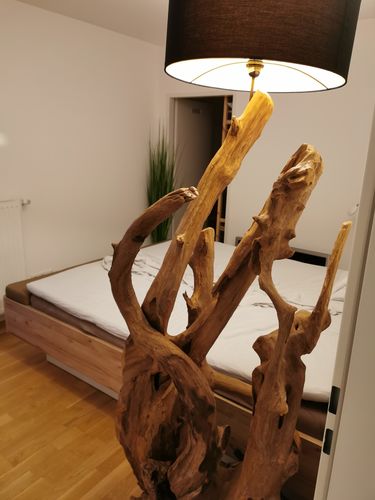 Customer photo review of Standlampe Teak Wurzelholz  RIAZ  | inkl. Lampenschirm