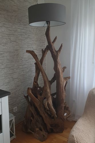 Customer photo review of Standlampe Teak Wurzelholz  RIAZ  | inkl. Lampenschirm