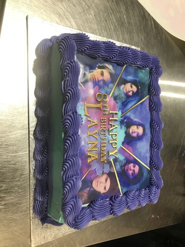 Customer photo review of Descendants 3 Cake Topper