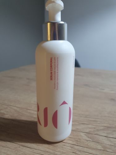 Customer photo review of Sérum Hidratante Corporal Pró-idade