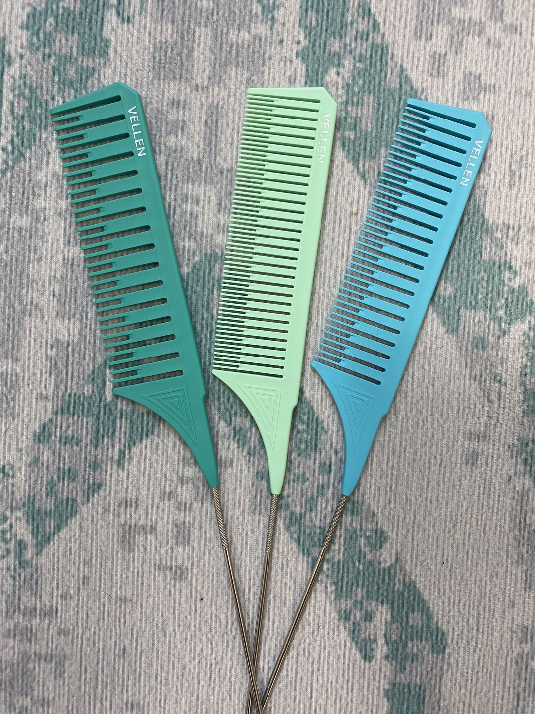 Customer photo review of PREMIUM RAT TAIL COMB SET / 3 Sizes with Special Design / Perfect for Babylights, Balayage and Highlights