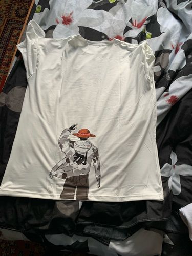 Customer photo review of One piece - Luffy Streetwear Tee