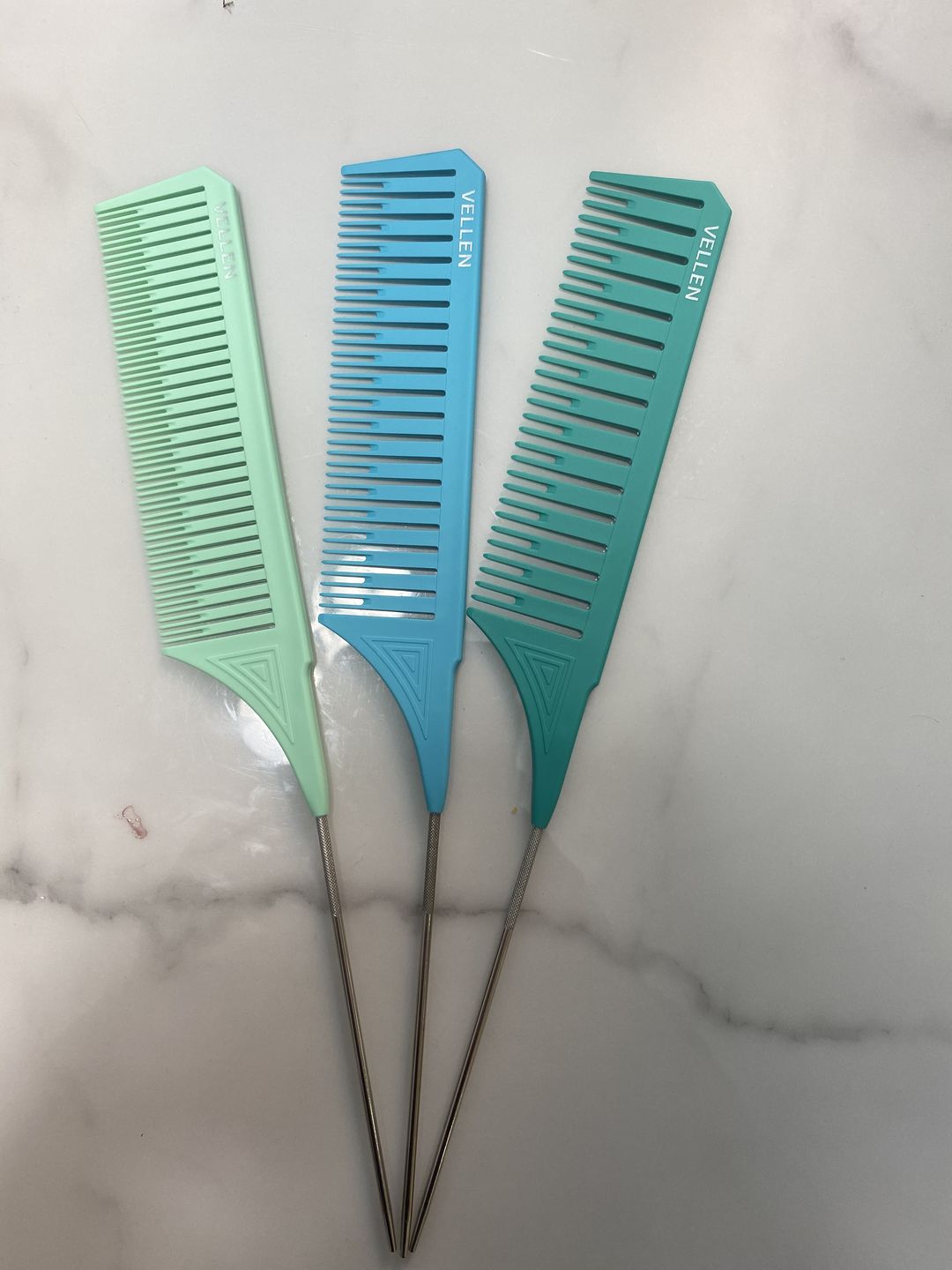 Customer photo review of PREMIUM RAT TAIL COMB SET / 3 Sizes with Special Design / Perfect for Babylights, Balayage and Highlights