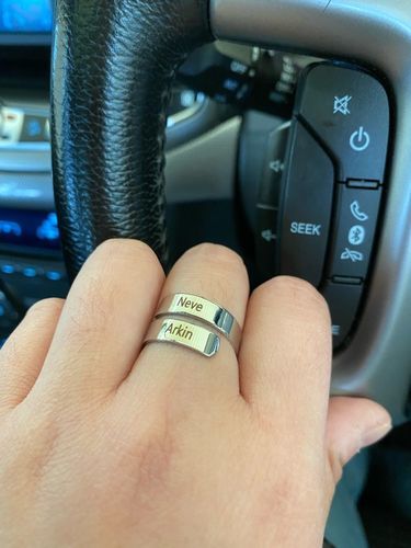 Customer photo review of LOANYA Partnerring mit zwei personalisierten Namen
