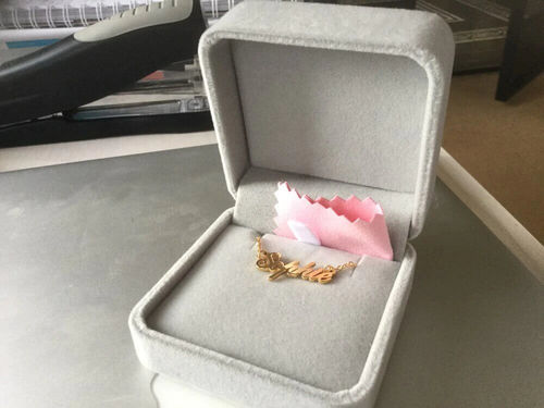 Customer photo review of LOANYA Namenskette mit persönlicher Gravur in Roségold