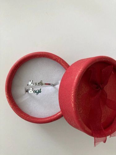 Customer photo review of LOANYA Ring mit zwei personalisierten Namen