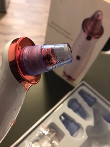 Customer photo review of Blackhead Vacuum