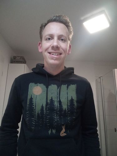 Customer photo review of FUCHS IM WALD KHAKI - Bio Unisex Hoodie (BASIC)