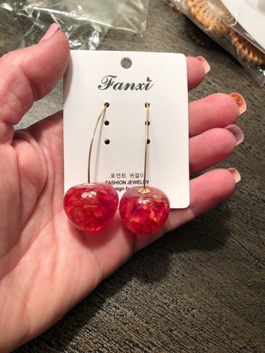 Customer photo review of Kirsch-Ohrring