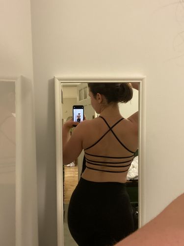 Customer photo review of Soffia Crop