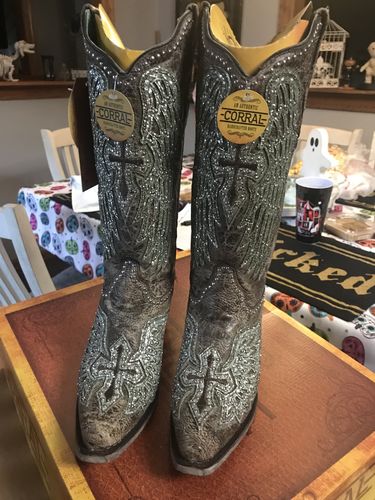 Customer photo review of Corral Ladies Brown Wings Cross Overlay & Embroidery Studs Boots A3741