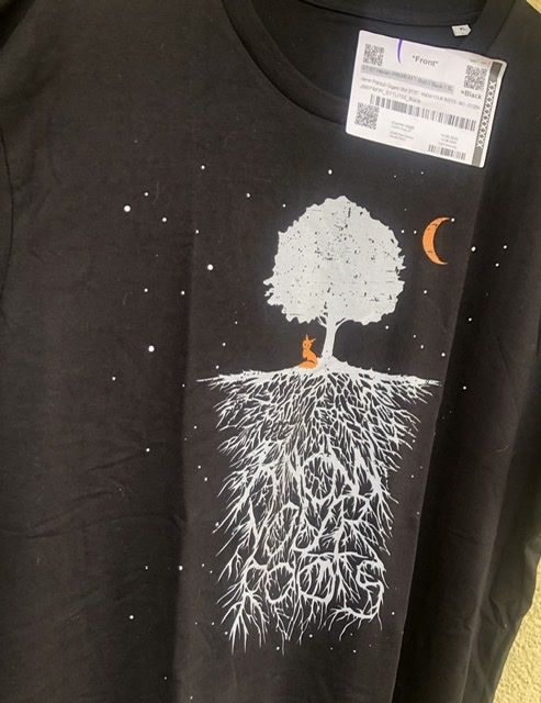 Customer photo review of KNOW YOUR ROOTS - Bio Herren Shirt