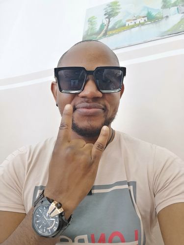 Customer photo review of Blanco - Gloss Black