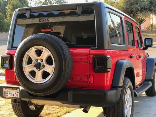 Customer photo review of Smoked LED Tail Lights (18-19 Jeep Wrangler JL)