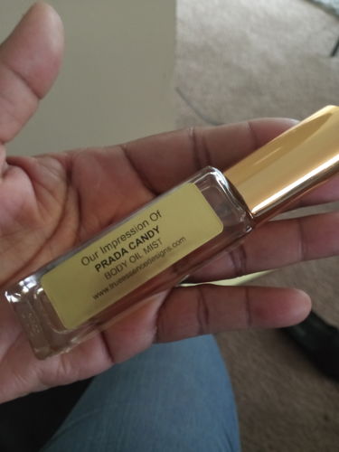 Customer photo review of Women's Body Oil Perfume Mist
