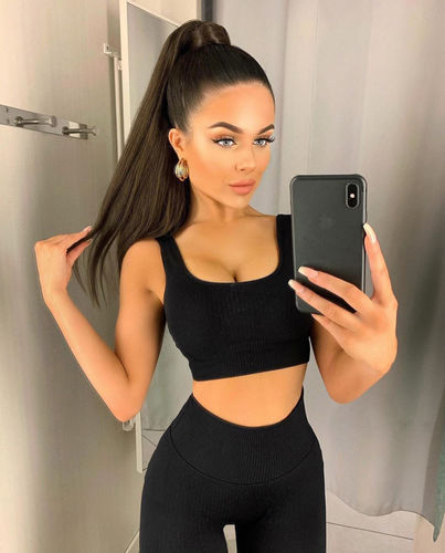 Customer photo review of Seamless Ribbed Full Length Leggings | Breathe Nero