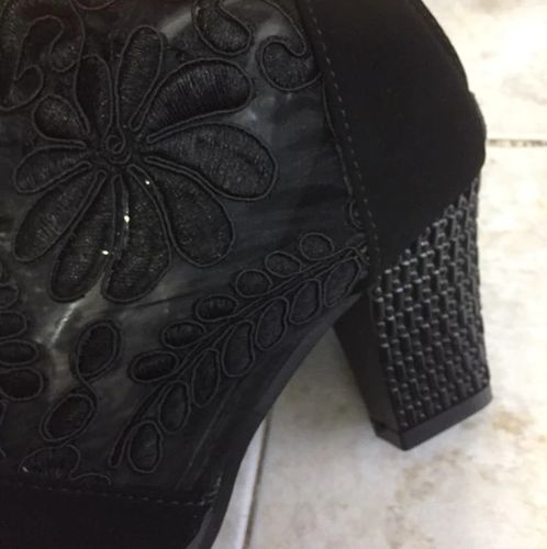 Customer photo review of Chaussures à talons Dentelle